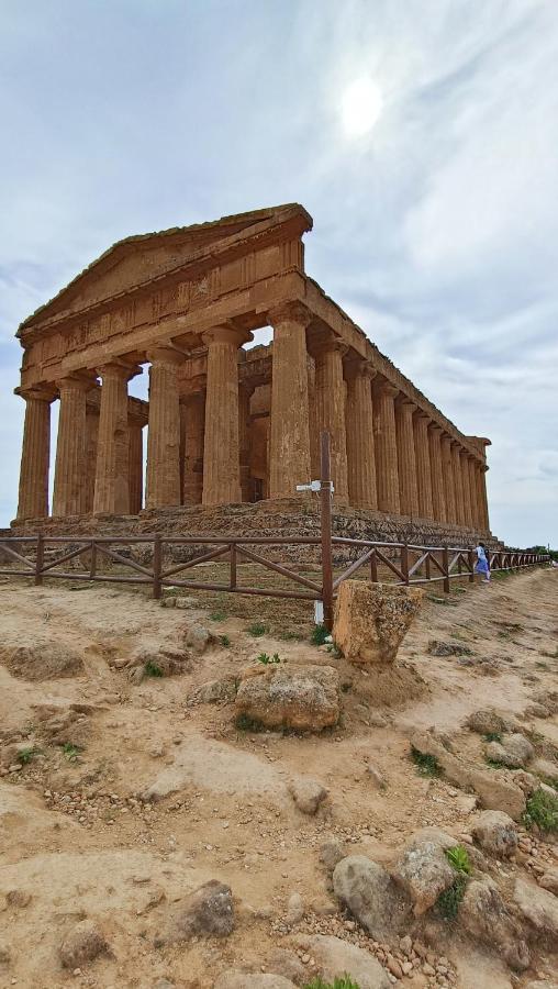 La Terrazza Di Athena Sweet Rooms Agrigento Exterior photo